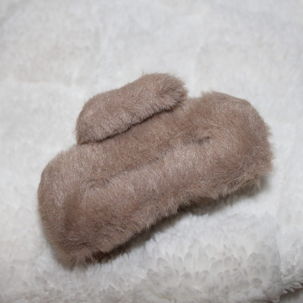 CloudSoft Luxe Clip – Toffee Glow